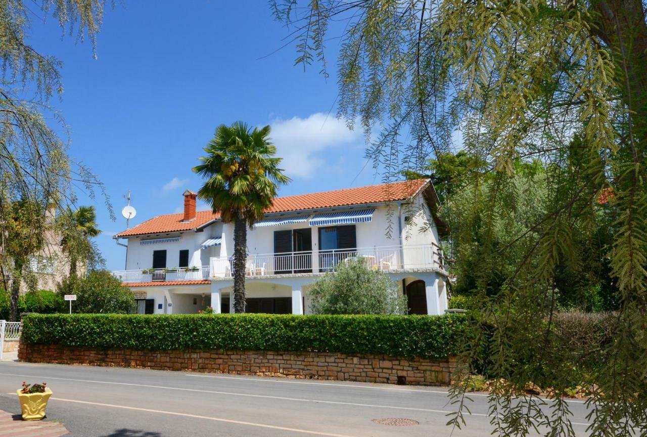 Beautiful Apartments First Row To The Sea Poreč Kültér fotó